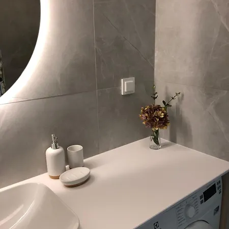 Htc Deluxe In Centrum Apartamento